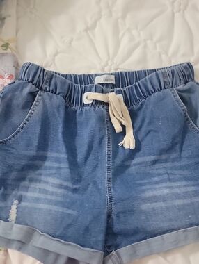 Light Blue Elastic-Waist Denim Shorts with Drawstring